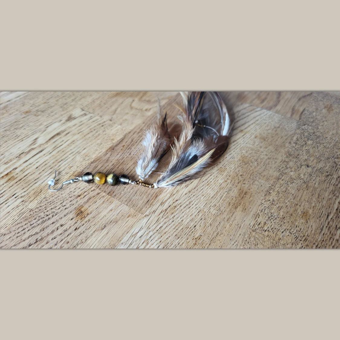 Feathertations fjäderörhänge mono - 90