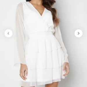 Klänning - Säljer klänning från bubbleroom, endast provad och prislapp finns kvar 💕 Pris kan diskuteras