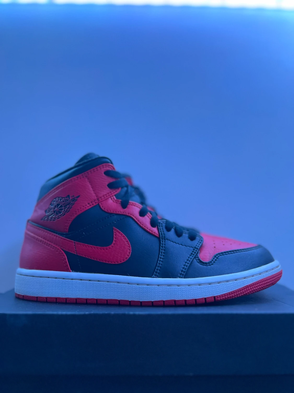 Air Jordan 1 mid (storlek 40,5)