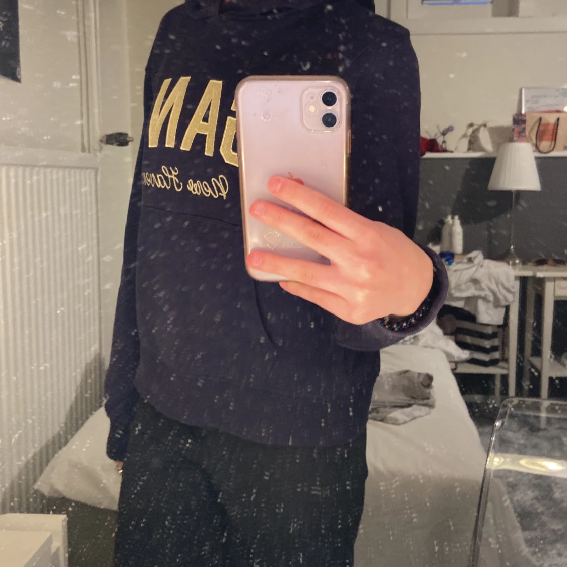 Jätte fin hoodie med gullig text