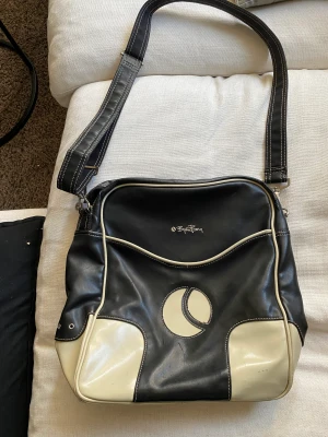 Björn Borg original retro 70-talsvöska  - En fin retro-väska original 70-tal i bra skick. Fler bilder finns. 