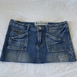 jeanskjol - använd köp nu! midja78 innerben:28