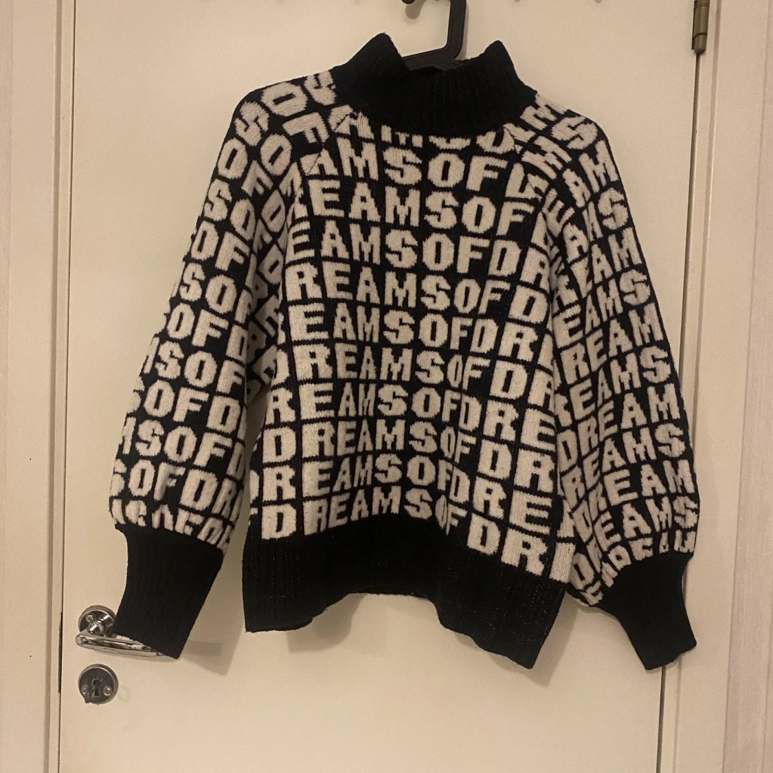 Jacquardstickad tröja