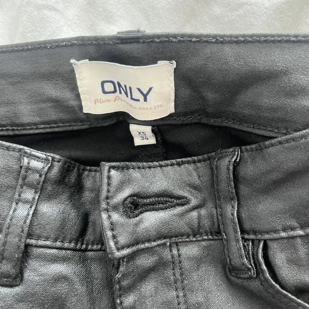 Skinnbyxor köpta från only.. Jeans & Byxor.