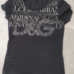 Dg tröja - Cool D&G tröja som passar s-m bäst. Knappast använd 💕