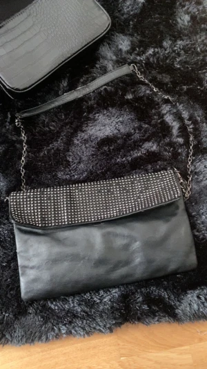 Väska - Väska köpt härifrån plick Fin väska 