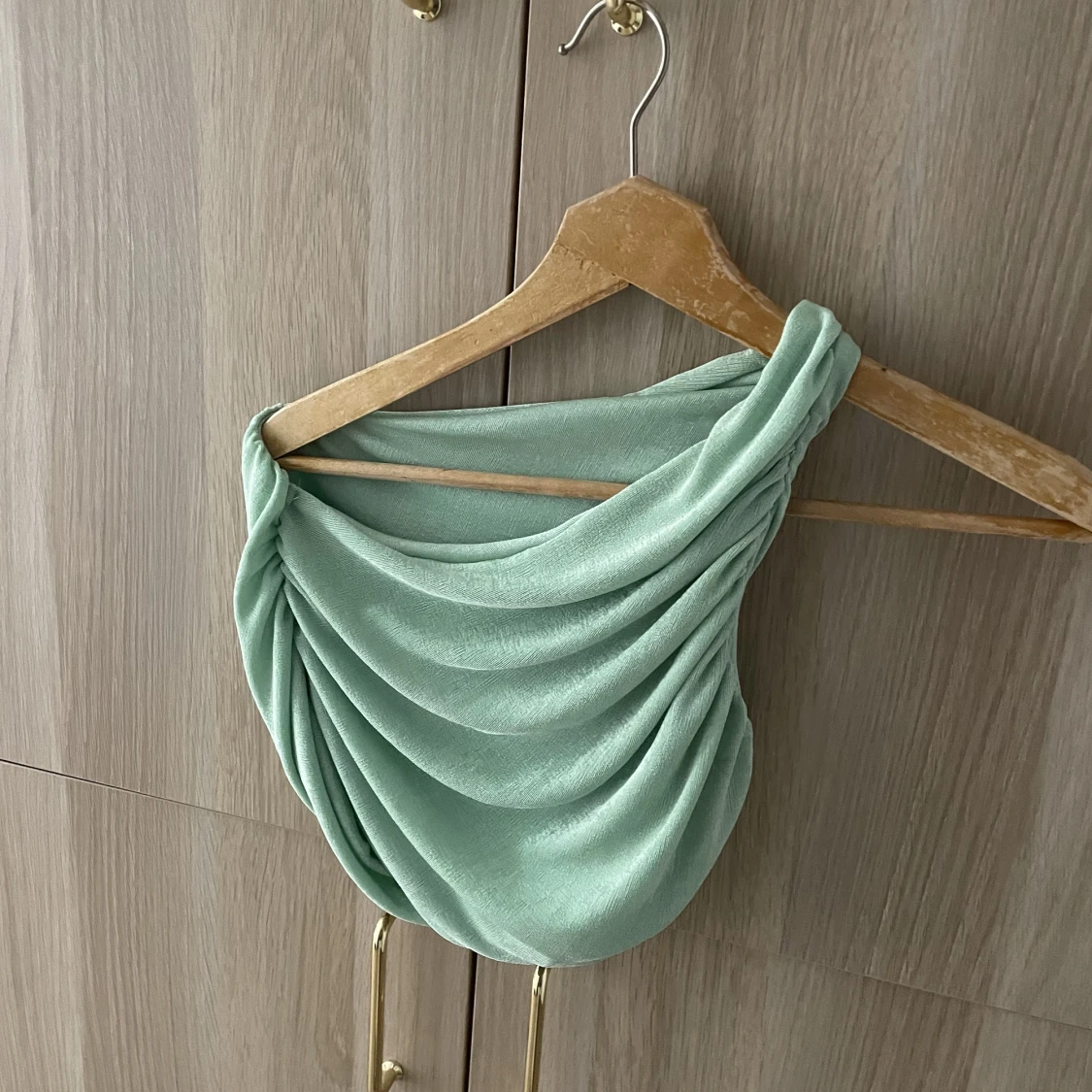 Topp oneshoulder - 91