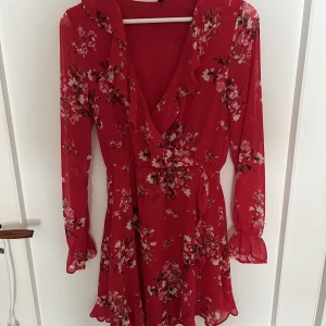 Klänning  - En superfin klänning från hm.