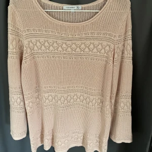 Virkad tröja  - Virkad gammalrosa tröja, perfekt till sommaren! I storlek S/M