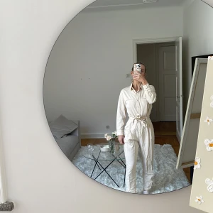 Byxdress från Zara  - Fint skick! Har bytt ut en knapp annars som ny. 