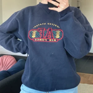 Sweatshirt - Köpt på Plick, jättefint skick! 