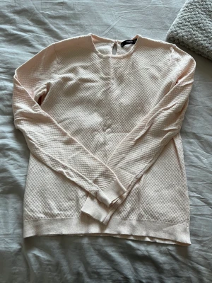 Söt tröja MANGO - Supersöt tröja från Mango i ljusrosa. Mjuk och skön, passar till allt! 