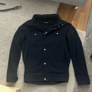 JLindeberg Bailey Jacka  - JLindeberg Bailey Jacka