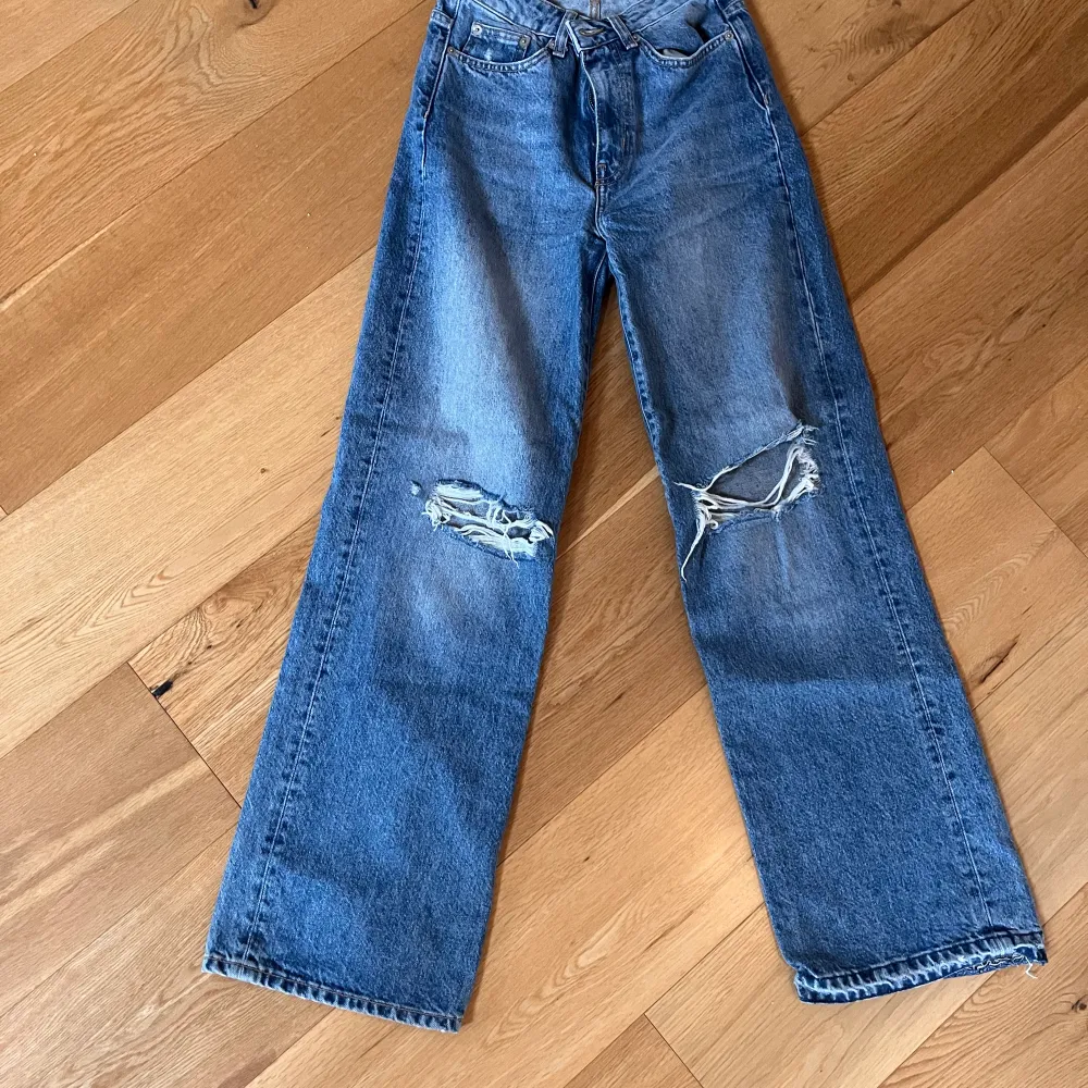 Blåa jeans från lager 157 i strl XS.  Frakt ingår ej i priset! DM vid intresse ❤️. Jeans & Byxor.