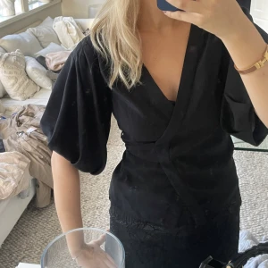 Omlott topp  - Så snygg omlott blus, kan även bäras som kofta!💓