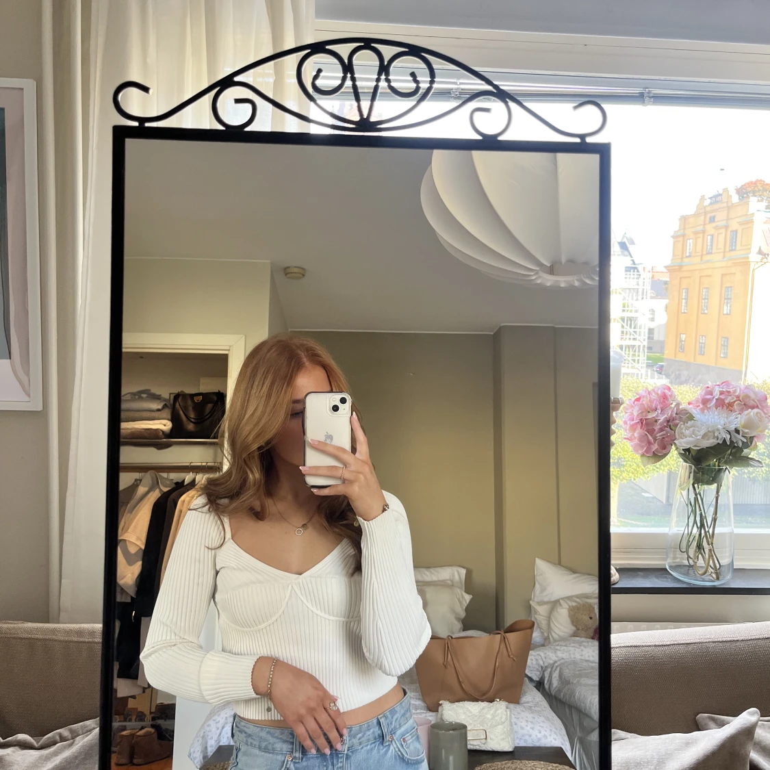 Långärmad vit tröja