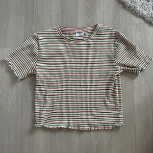 Tröja  - Gillmore Girla insperarad tröja storlek M. 40kr + frakt💞