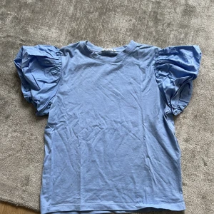 T-shirt  - Söt, aldrig använd 