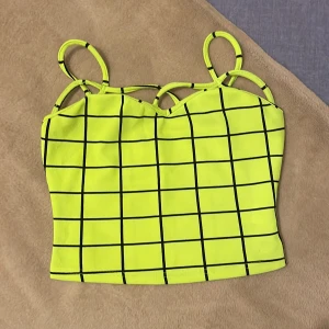 Neon gult linne - Den är i bra skick 