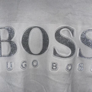 Boss tröja - Sparsamt använd i mycket bra skick, Storlek S men kan passa M