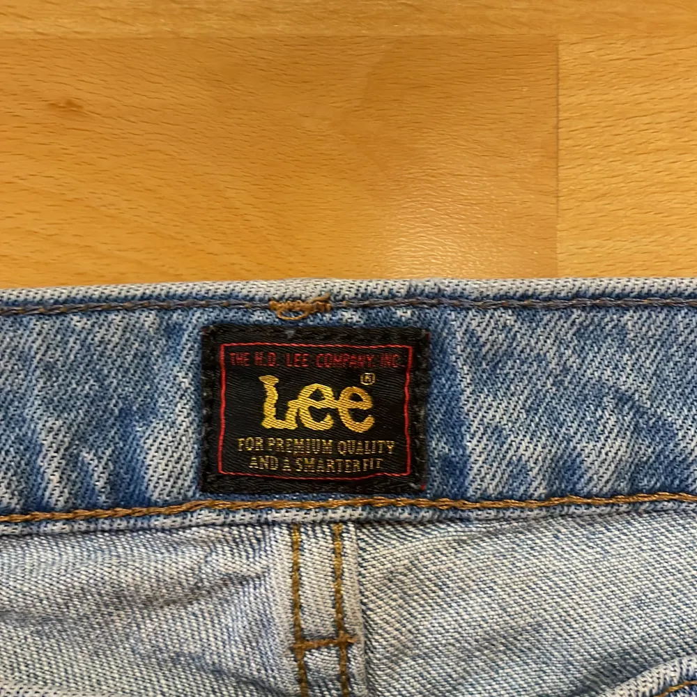 Lee jeans med bra passform. Regular fit jeans.. Jeans & Byxor.
