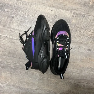 Dior b22  - Have used it a couple times but is too big its a size 45 but would fit a 44