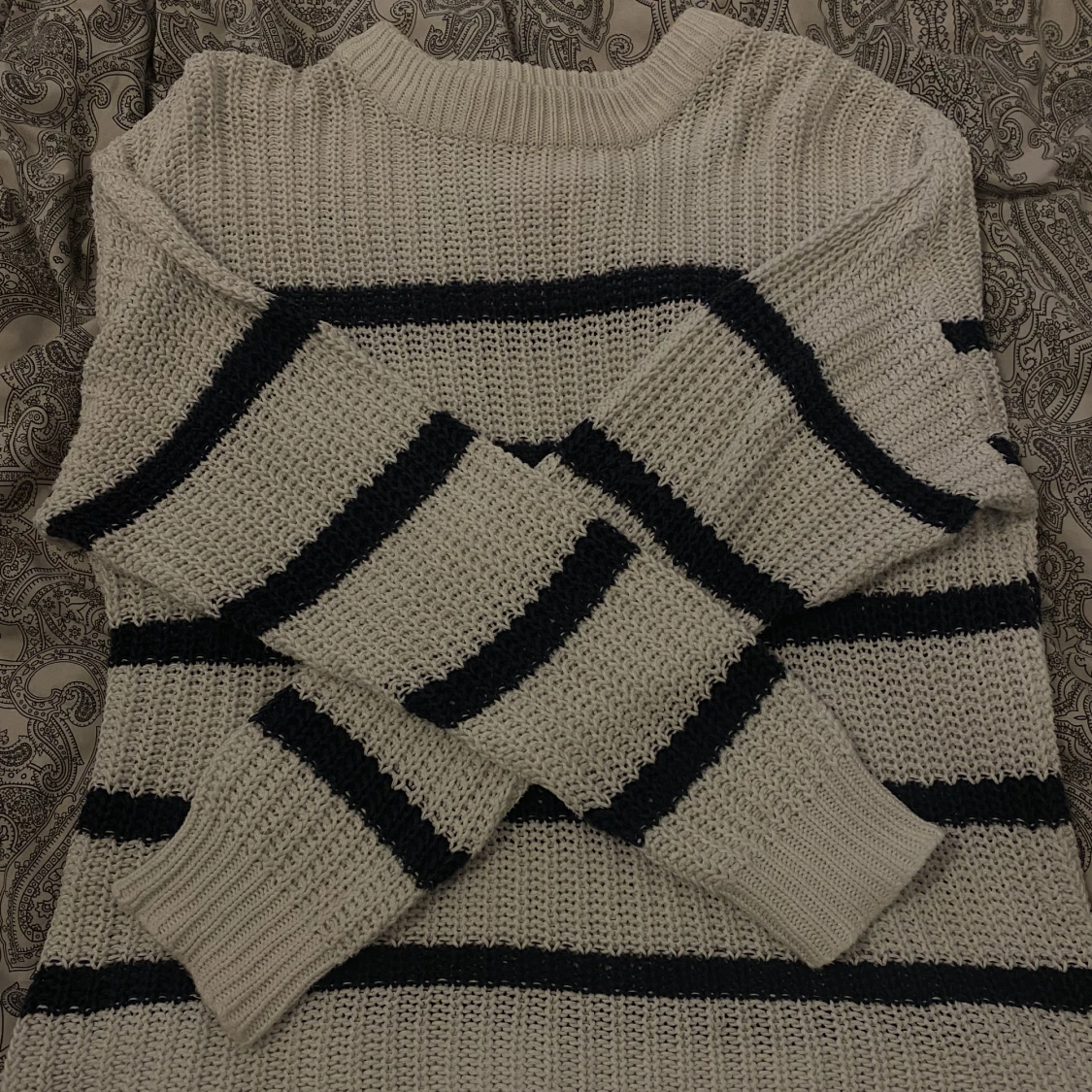Stickad tröja