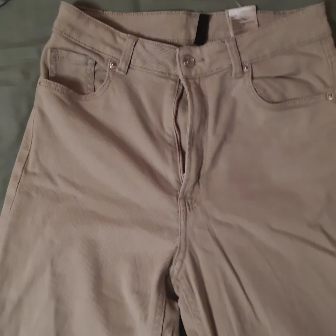 Bige/gråa high-waisted byxor