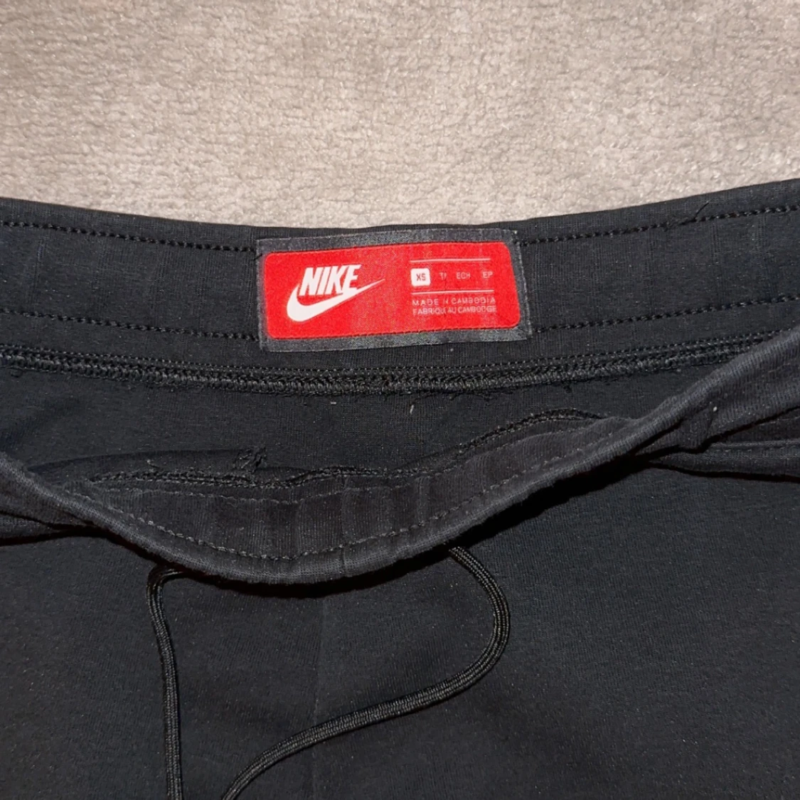 Gamla modellen av Nike tech fleece - 90