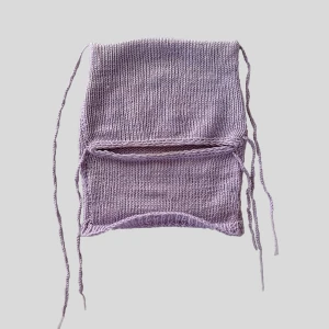 Imaskopi Balaklava - Imaskopi Balaklava i lavendel  Handstickad av Nelly Skog   100% merinoull   I gott skick  Hojta om det finns några funderingar!