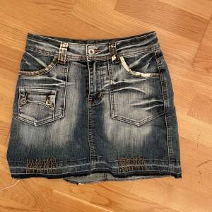Snygg jeans kjol köpt second hand