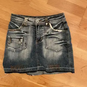 Snygg jeans kjol köpt second hand