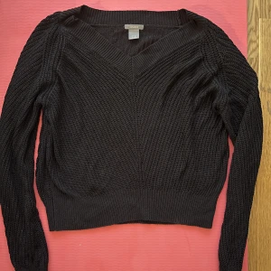 kofta från lindex - fin svart kofta från lindex , inga defekter och använd bara några gånger 💕