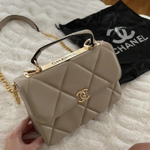 Väska - Chanel väska jätte fin bra storlek köpt för 1800kr