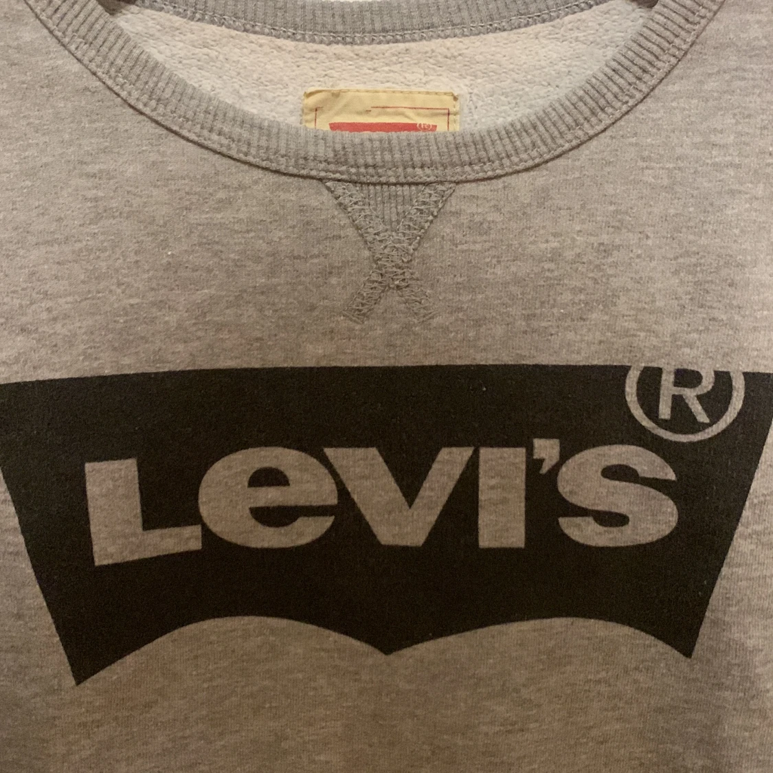 Grå Levi’s tröja - 91