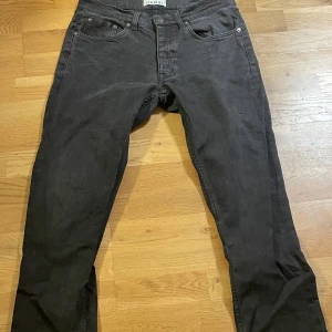 Acne studios jeans - Säljer mina acne studios roc cash jeans i storlek 34/34, cond 8/10, säljer pga använder ej