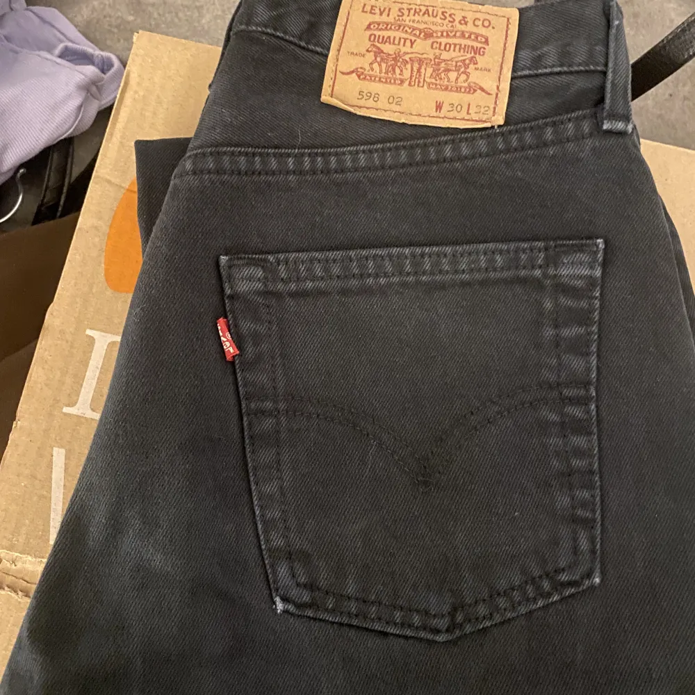 Svarta vintage jeans från levis 🖤. Jeans & Byxor.