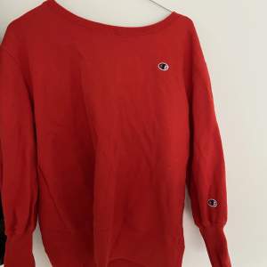 Röd tröja från champion köpt på plick