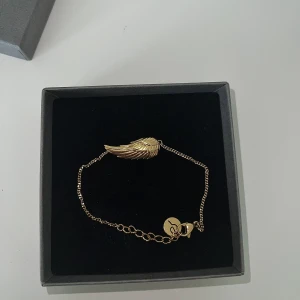 Guldarmband - Så fint armband i guld 💛Knappt använd. Kartong till ingår 💛