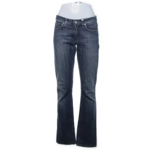 Acne jeans - assnygga jeans med lågmidja från acne! jättefinfärg och bra skick