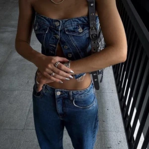 Jeans topp  - Jeanstopp från zara. Super skick och knappt använd!💕