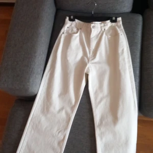Väldigt nya byxor  - Riktigt bra skick
