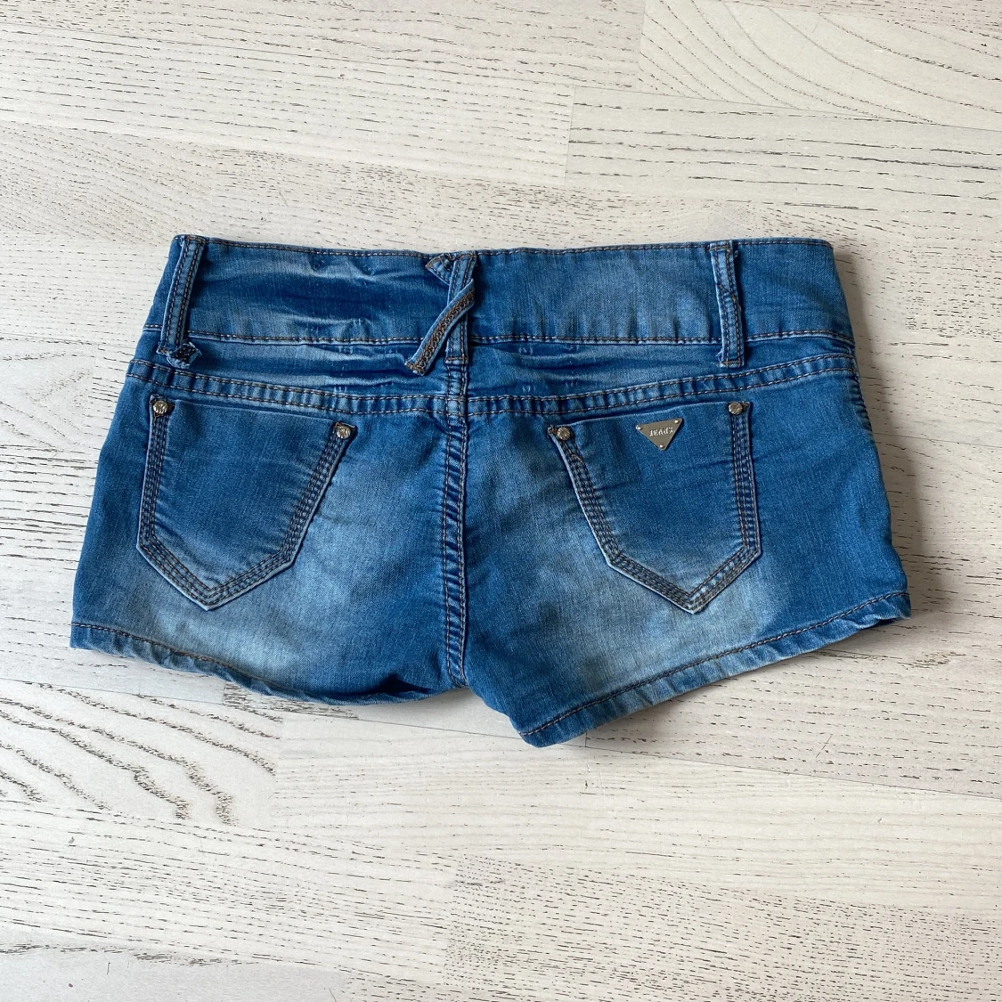 Lågmidjade shorts - 90