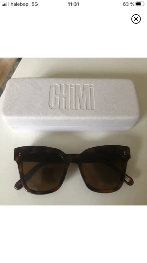 Chimi solglasögon  - Chimi solglasögon inköpt för 999, säljs för 250, 