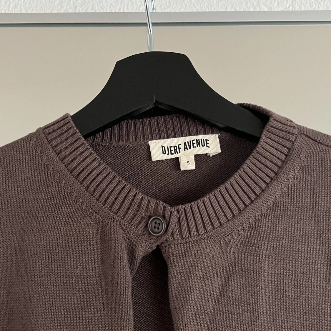 Djerf Avenue Button Up Cardigan Cocoa S - 90