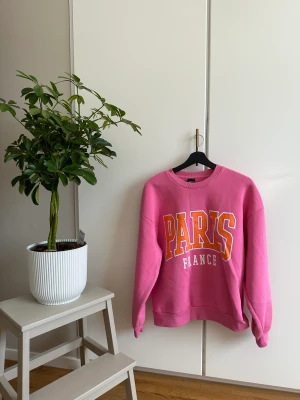 Sweatshirt  - Helt i nyskick.