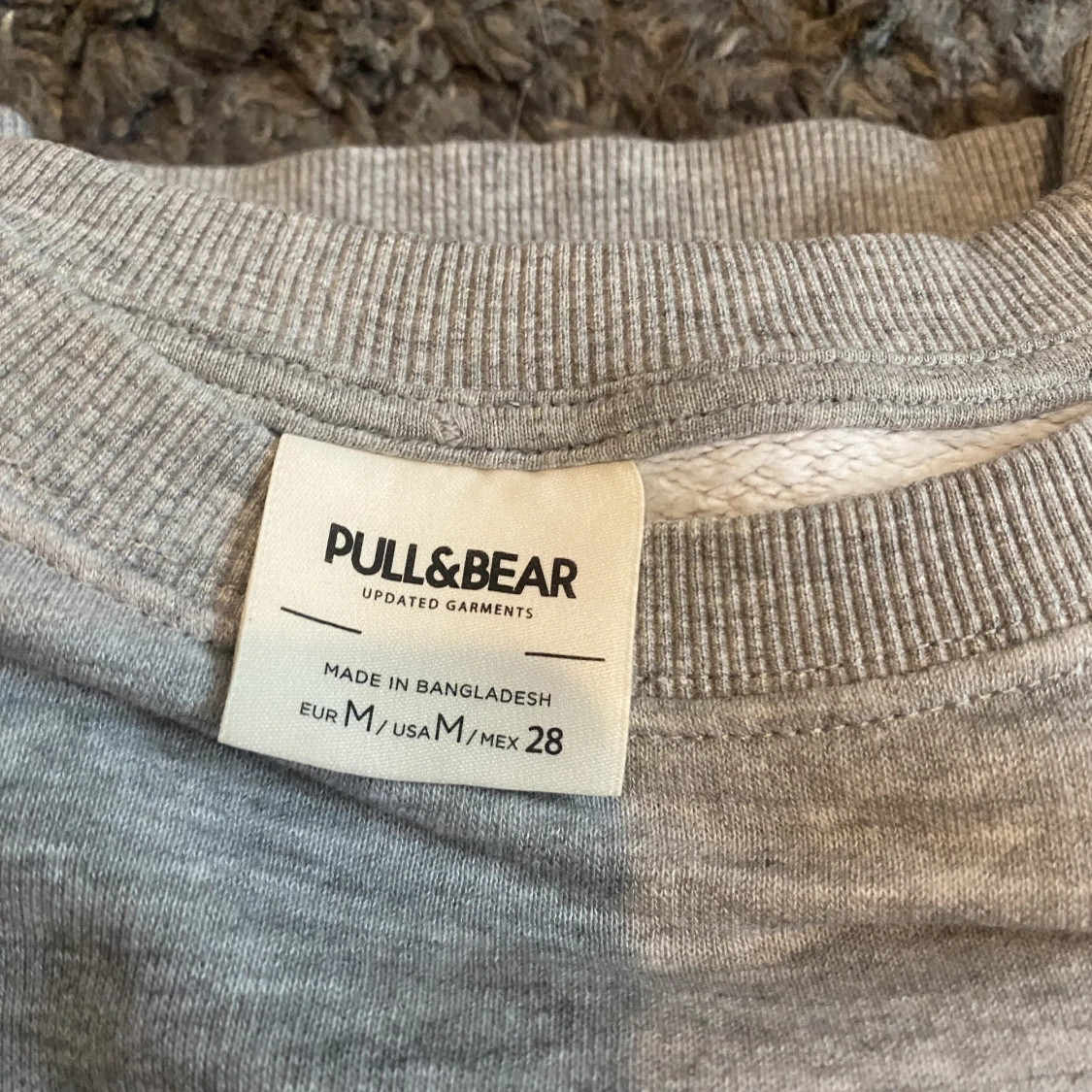 Grå sweatshirt  - 91