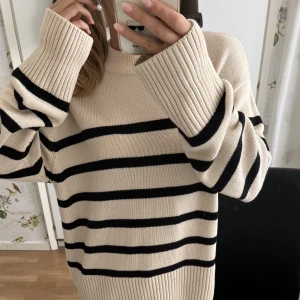 Stickad tröja  - Från Ginatricot, super bra skick💖