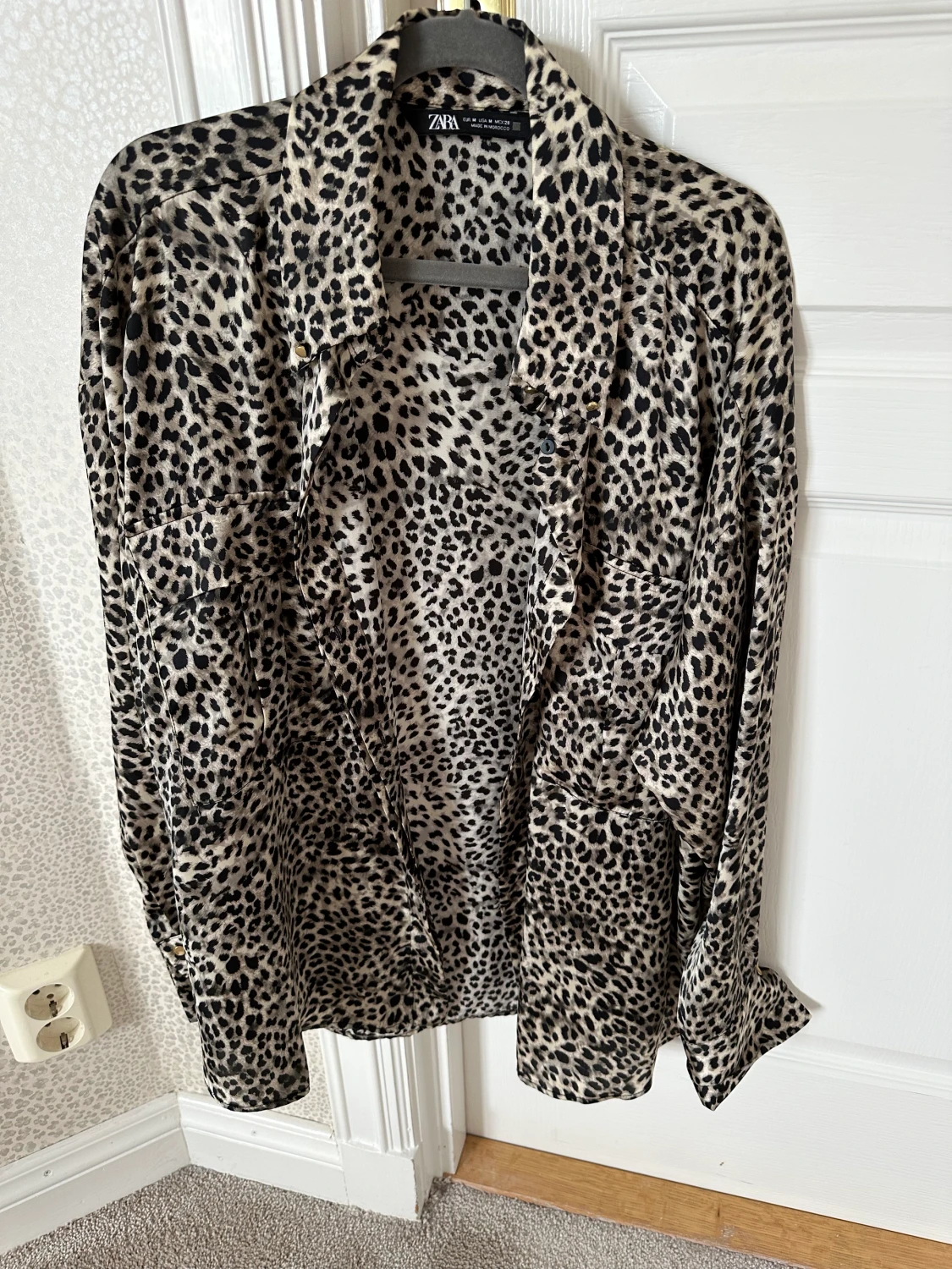 Leopard sidenskjorta