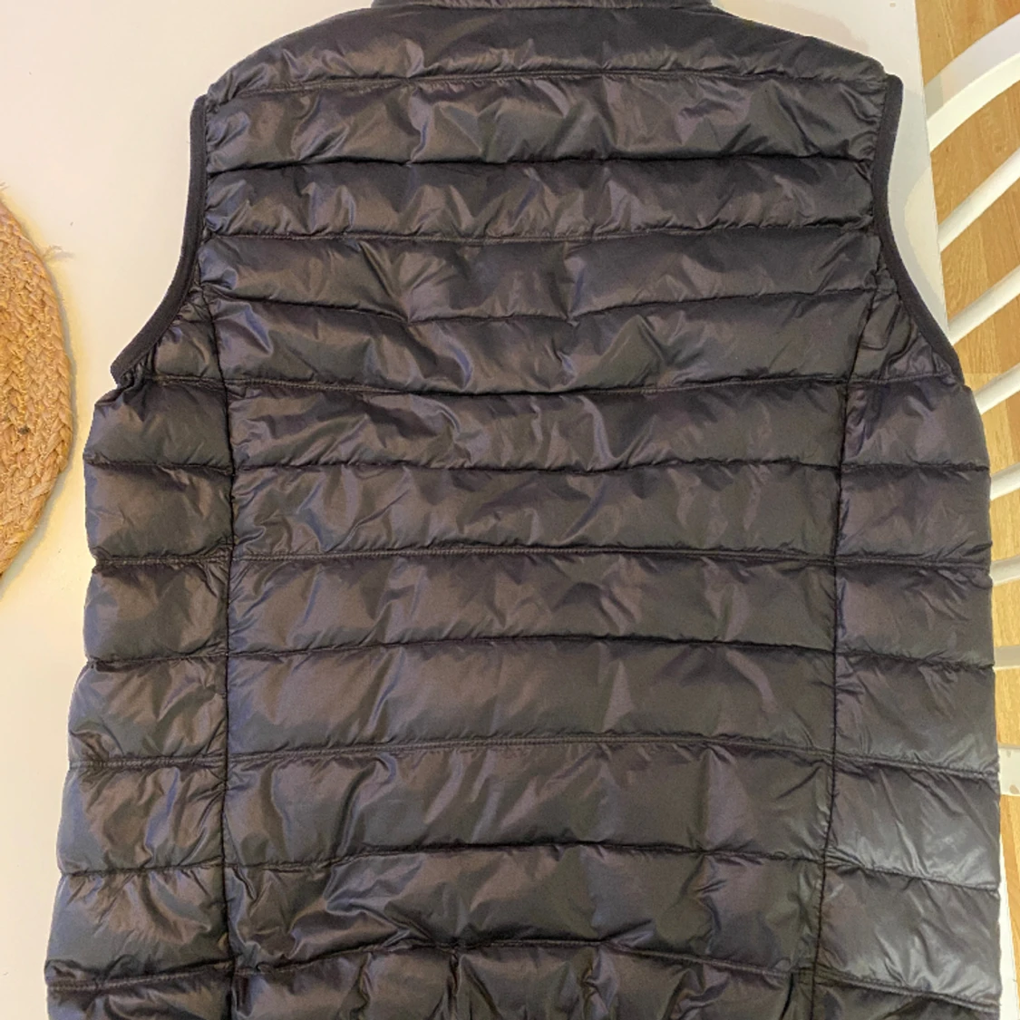 Armani EA7 lättviktsväst  - 90